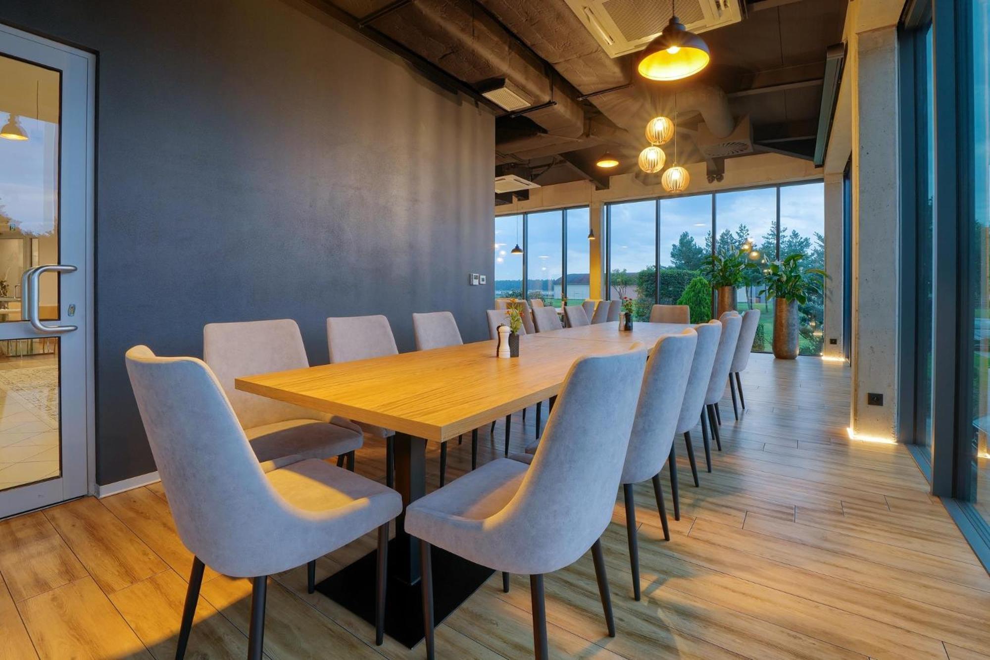 Hotel Aviator Kamien Slaski ภายนอก รูปภาพ