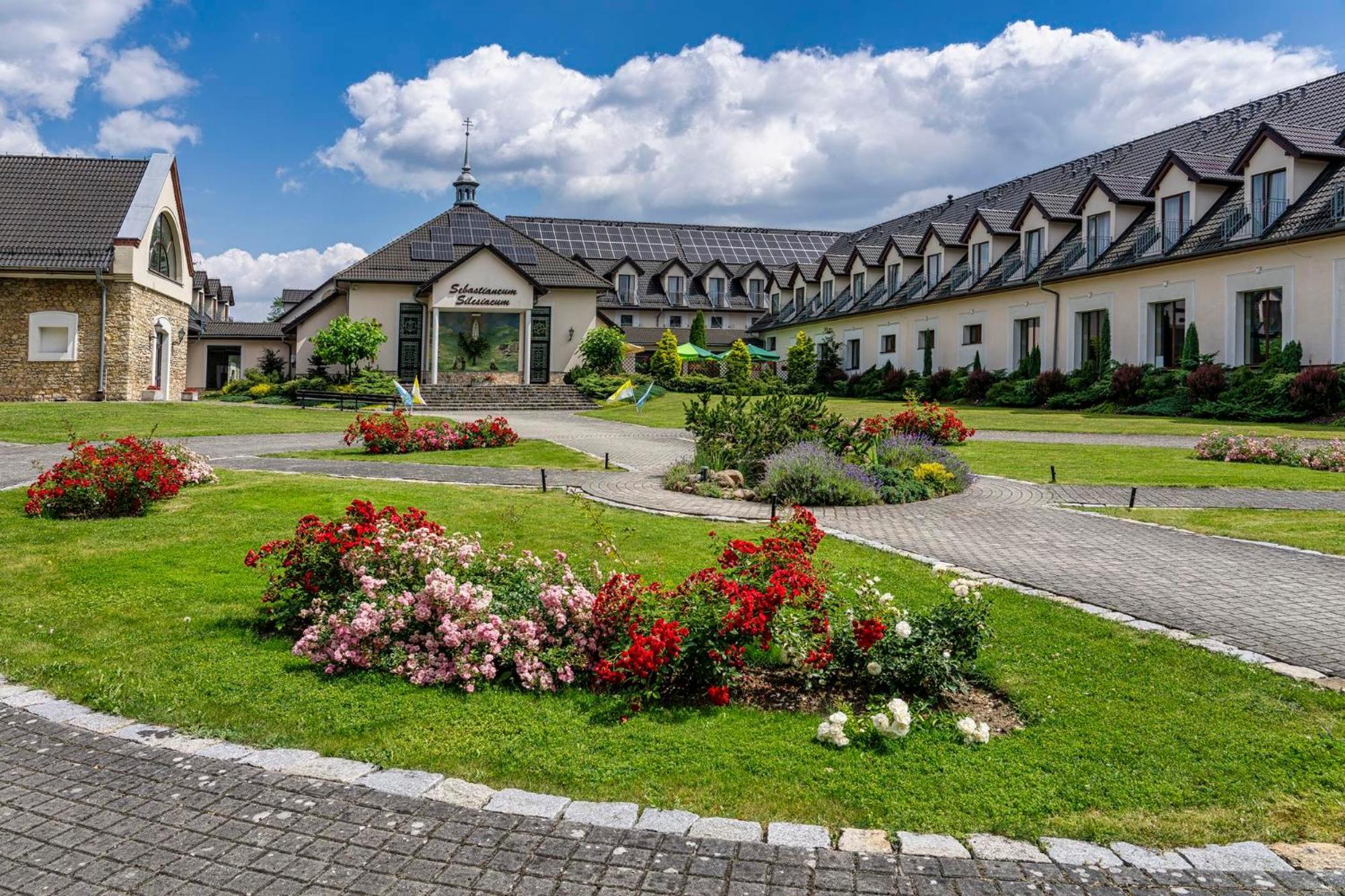 Hotel Aviator Kamien Slaski ภายนอก รูปภาพ